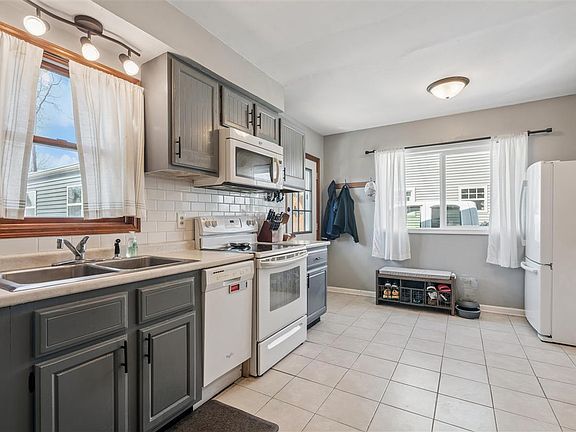 5th image of 297 6th Ave