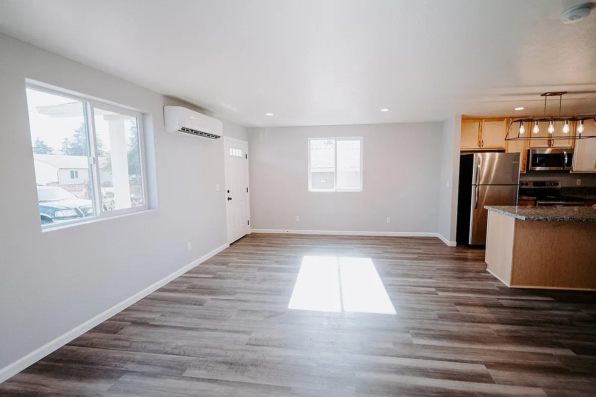 Building Photo - 1177 W Vine St #1