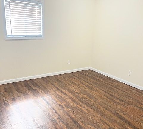 4th image of 2020 Iowa Rd #B