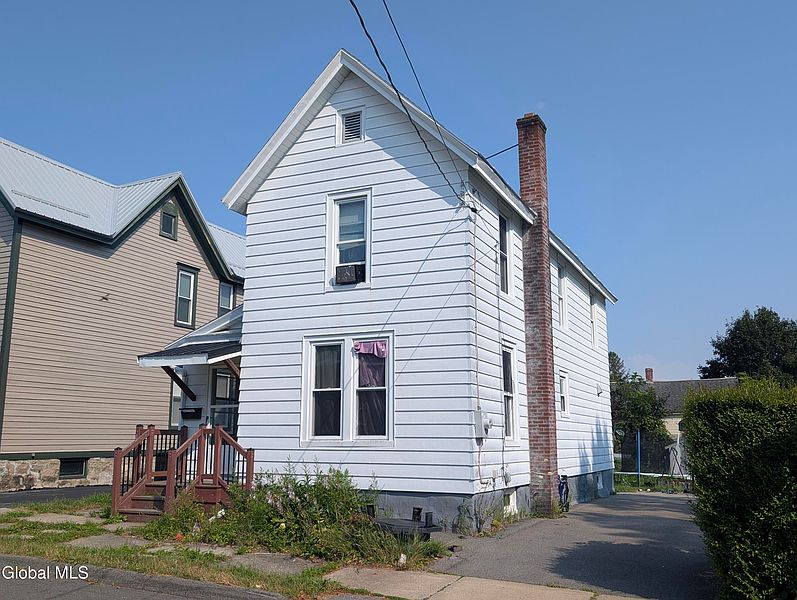 2nd image of 4 Oak Street