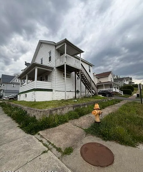 111 W Grove St #2 — Photo 2