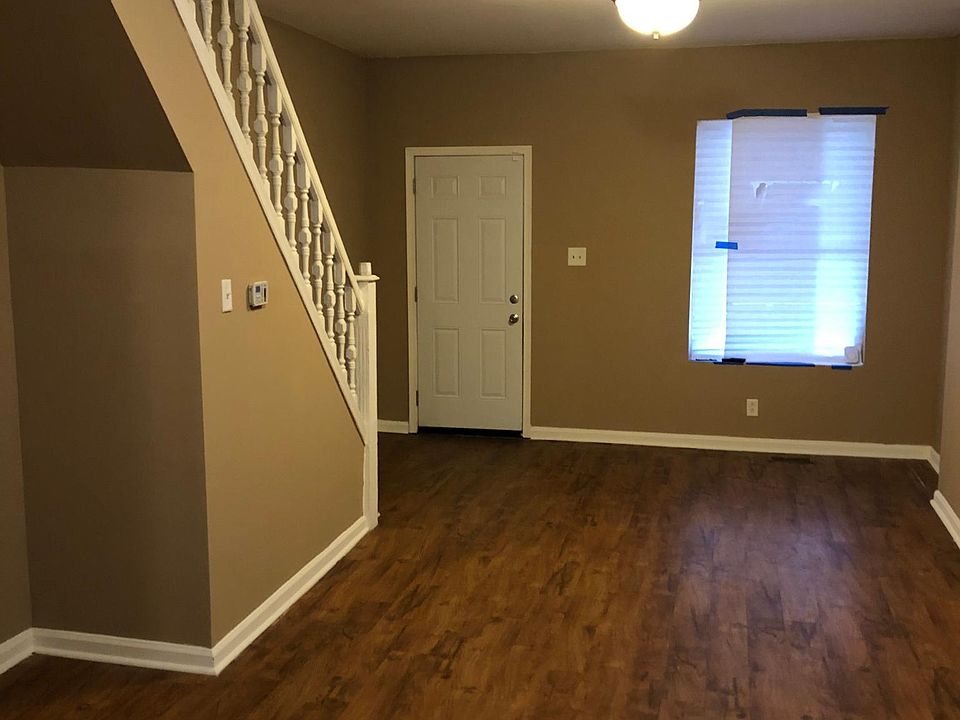 2nd image of 110 N Peach St