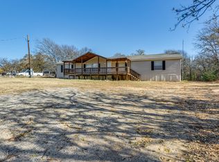 445 Arvel Cir, Azle, TX 76020
