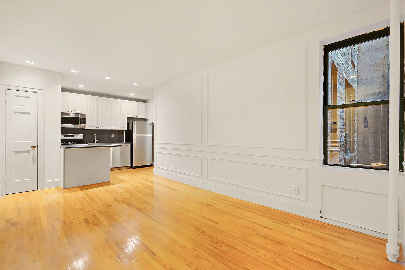226 East 70th Street — Photo 1