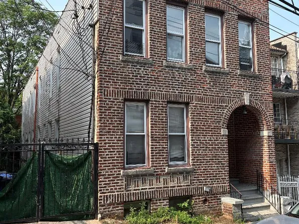 632 E 223rd Street, Bronx, NY 10466