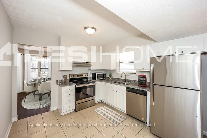 6554 River Glen Dr — Photo 2