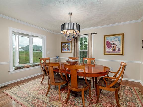 4th image of 20363 Golden View Dr