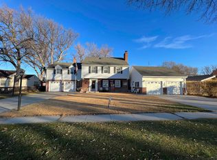 911 E B St, North Platte, NE 69101