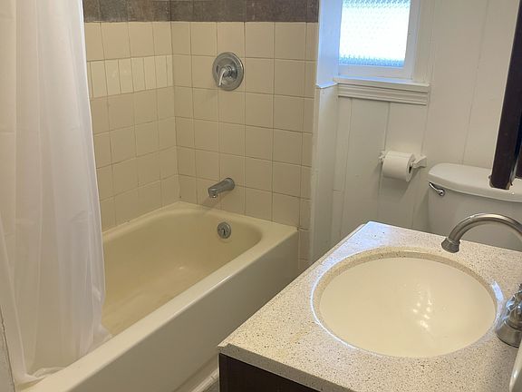 3rd image of 1536 Cordova Ave