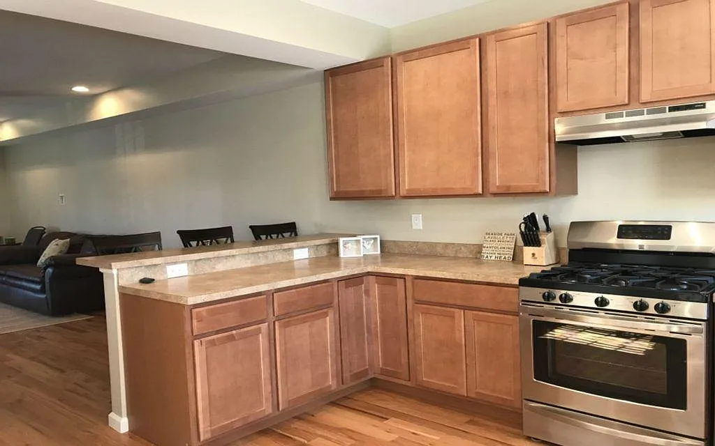 3 bed, 2.5 bath, $3,350 — Photo 3