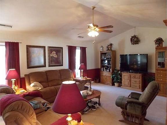 5th image of 119 Meadowdale Dr