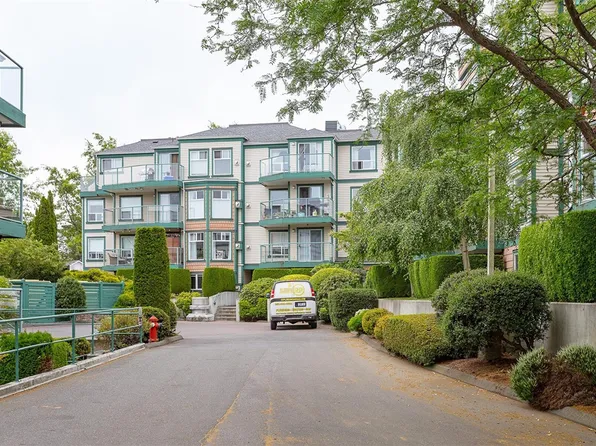 898 Vernon Ave #108, Saanich, BC V8X 2W6