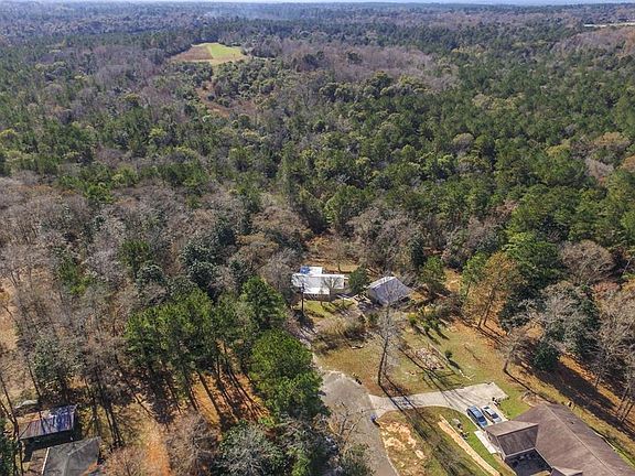 4th image of 490 Bristol Ln