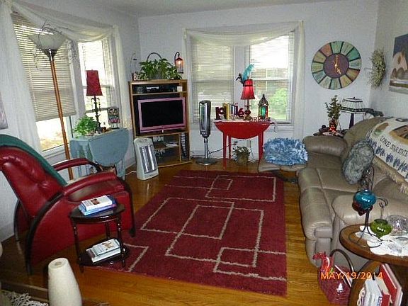 3rd image of 2001 Lacey St