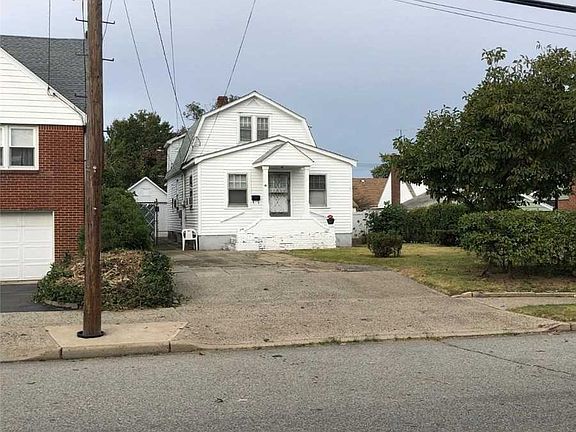 3rd image of 61 Hoffman Ave