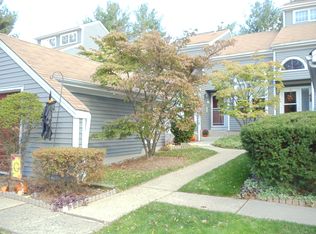 184 Grandview Ln, Mahwah, NJ 07430