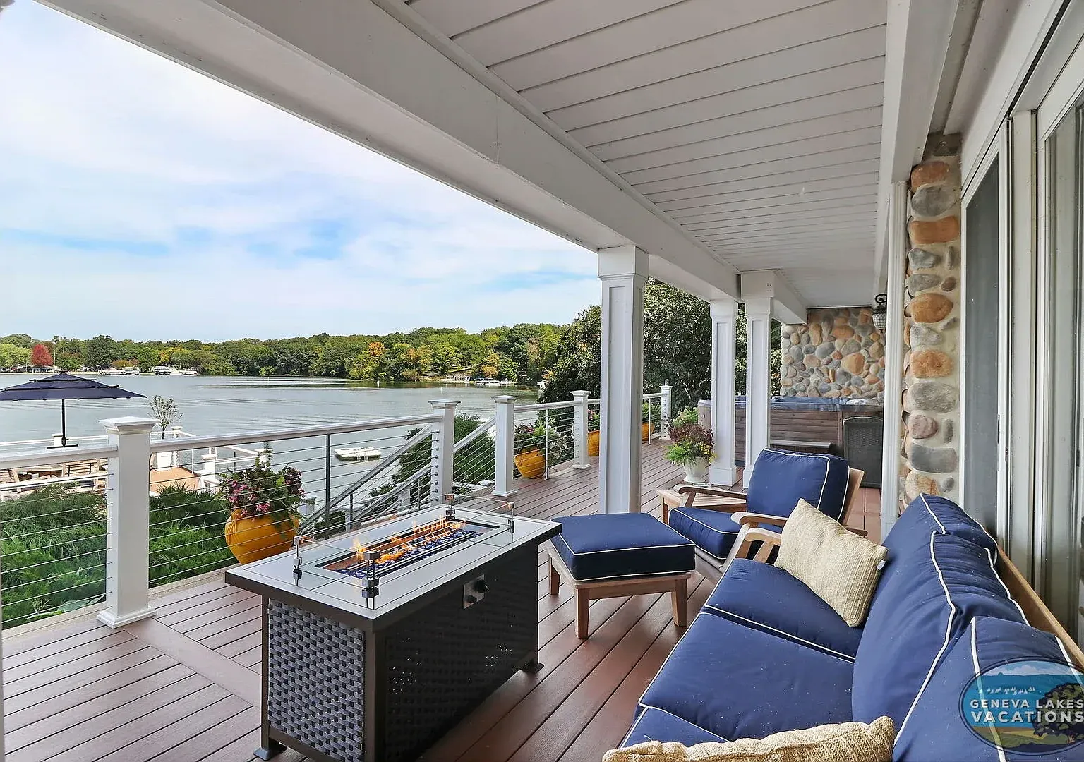Lauderdale Luxury Lakefront Retreat Available for Monthly & Mid-Term Rentals — Photo 2