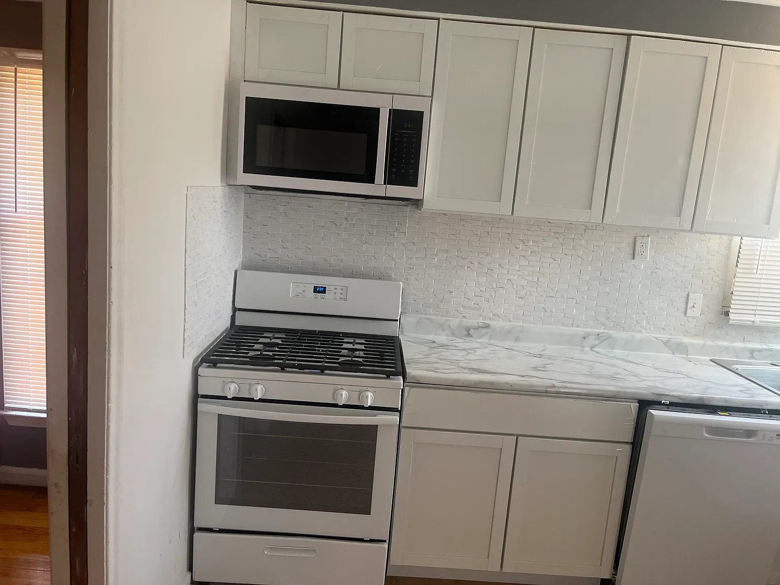 3 bed, 1700 sqft, $1,650 — Photo 3