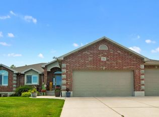 1136 N 2220 W, Clinton, UT 84015