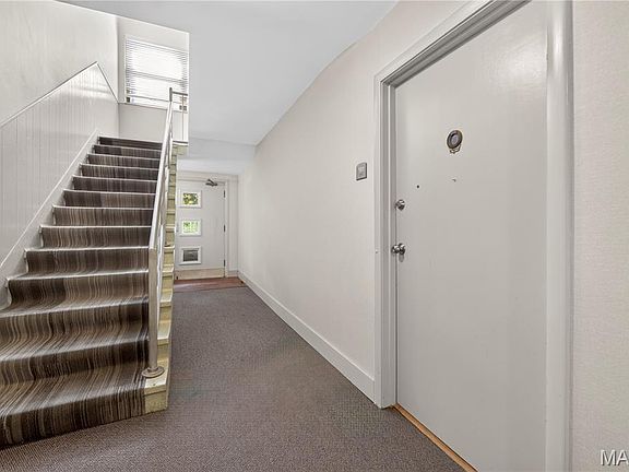 2nd image of 5 Delcrest Ct APT 101