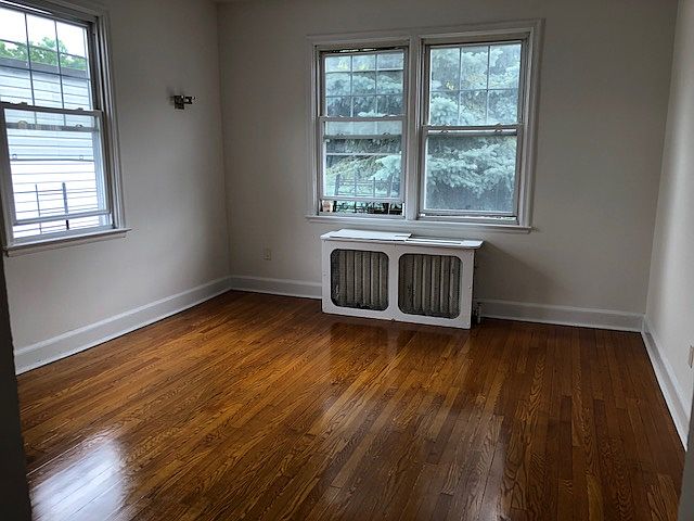 2nd image of 363 Victory Blvd APT 1F