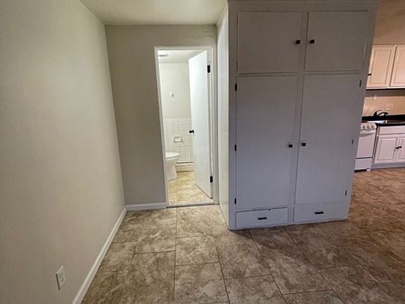 4th image of 1220 Lore Ln #10669886