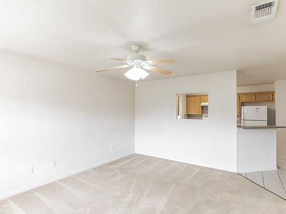 4th image of 319 Cedar Ridge Dr Unit A