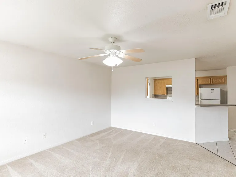 319 Cedar Ridge Dr #A — Photo 4