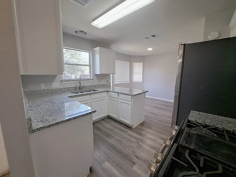 105 Twilight Way — Photo 2