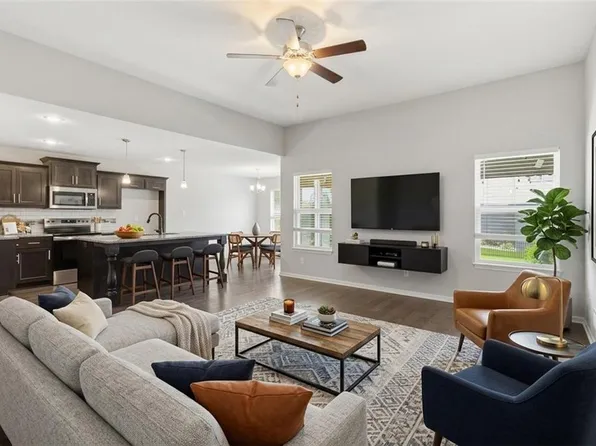14223 Amanda Ln, Basehor, KS 66007