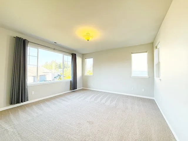 2441 NE Redford St — Photo 39