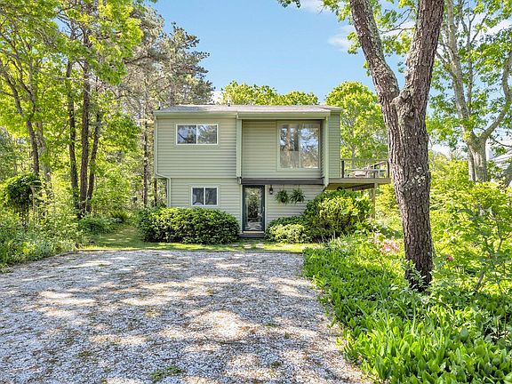 3rd image of 128 Whippoorwill Circle