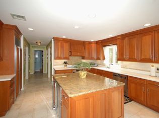 56 Berkshire Ct, Bedminster, NJ 07921