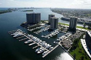 2nd image of 124 Lakeshore Dr #2290