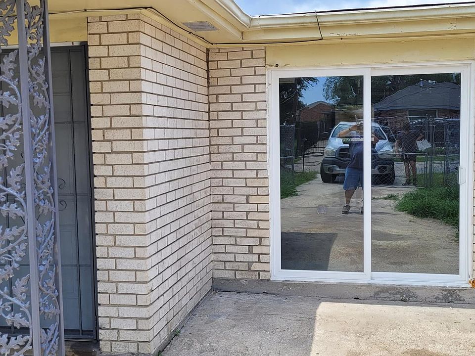 1st image of 8018 Dorsett Dr