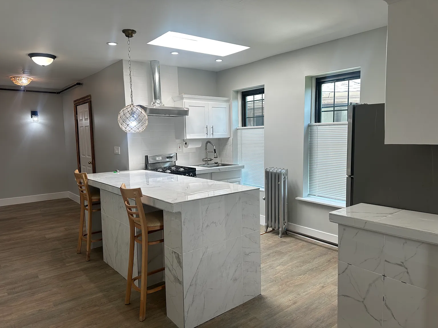 643 N Main St — Photo 3