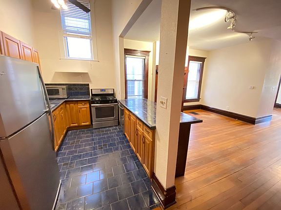 5th image of 866 Dennison Ave #866