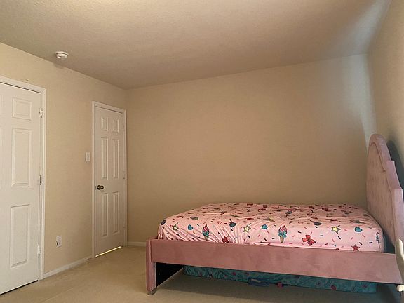 4th image of 3315 Apple Dale Dr