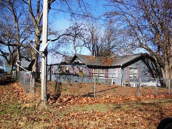 2nd image of 308 Miller St