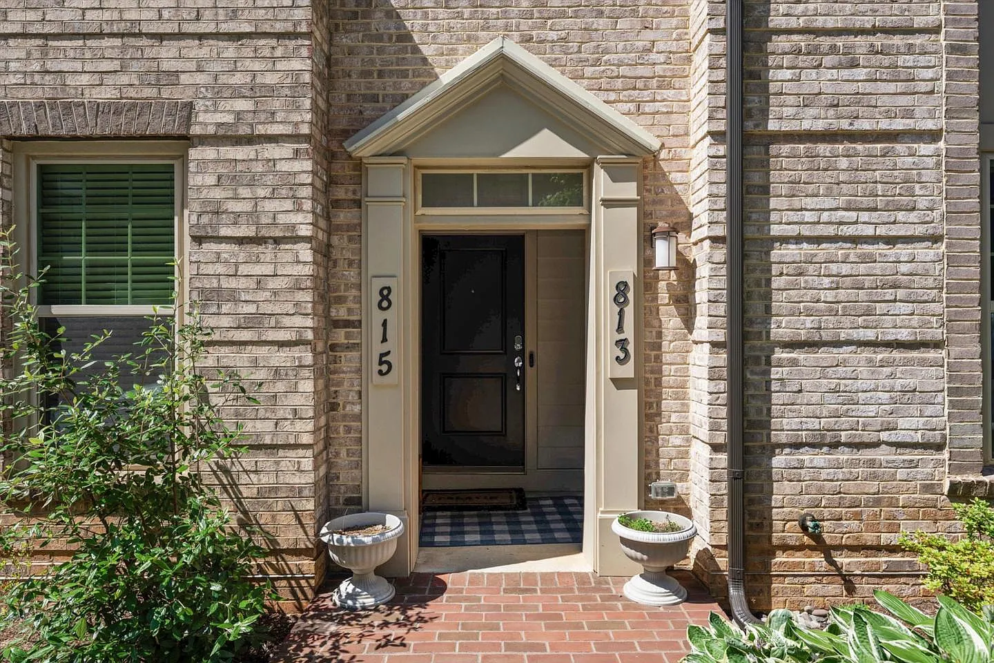 3 bed, 2.5 bath, 1700 sqft, $3,950 — Photo 2