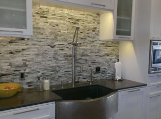 9731 Claiborne Sq, La Jolla, CA 92037