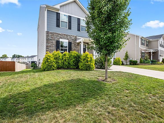 4th image of 2787 Kingman Dr