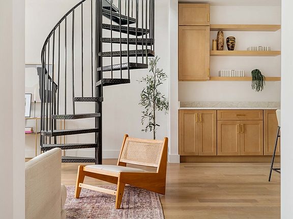 5th image of 95 Addison St #Penthouse 8