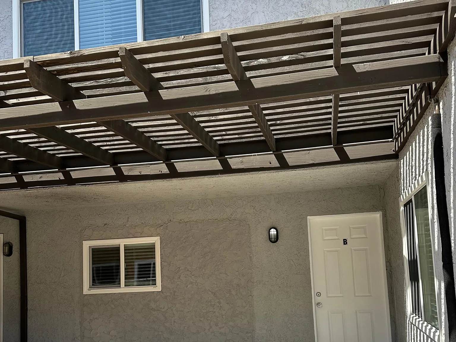 128 N Alhambra Ave — Photo 2