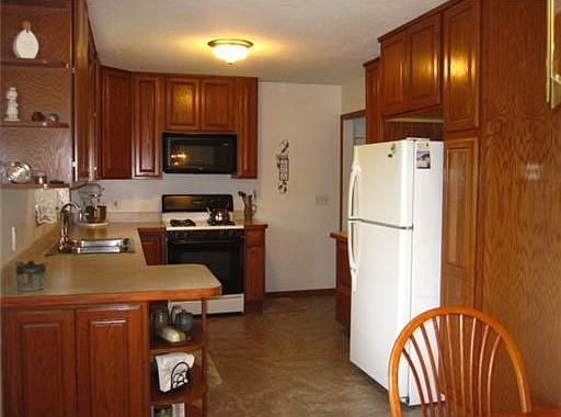 2nd image of 946 River Knoll Dr