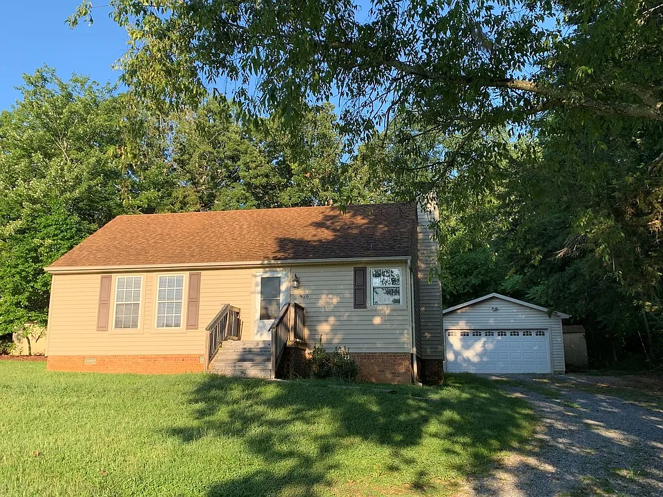 926 Sunnymeade Rd