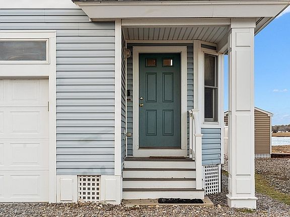 3rd image of 533 N End Blvd #B
