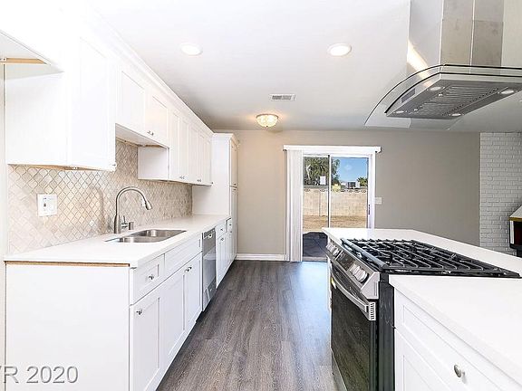 5th image of 6132 Oakhaven Ln