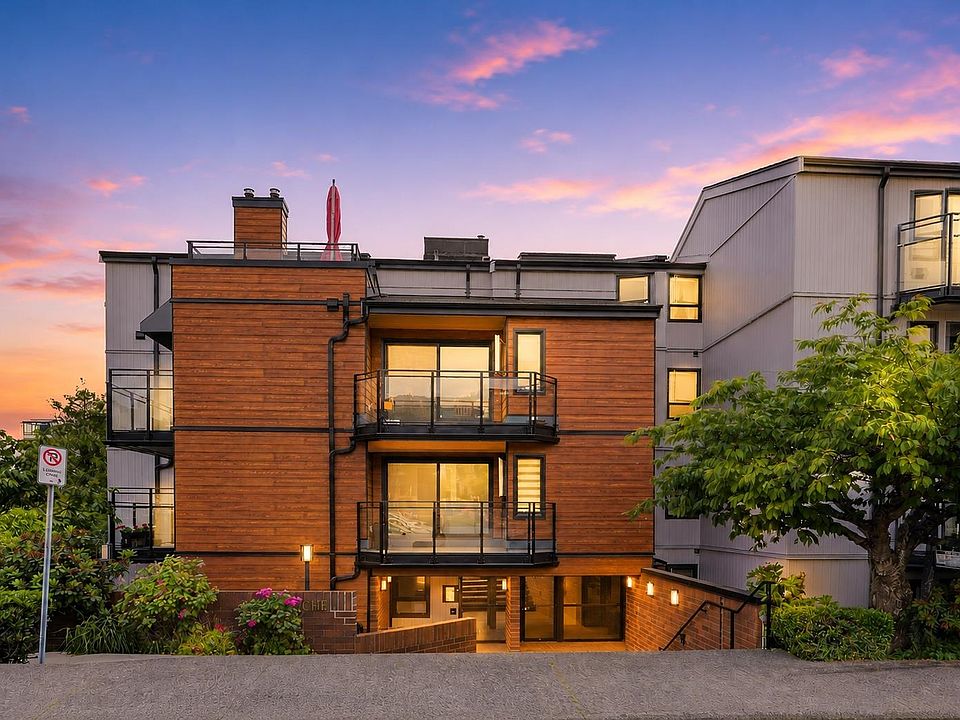 1st image of 1340 Duchess Ave #206