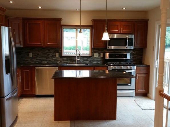 118 Village Green Ln #2